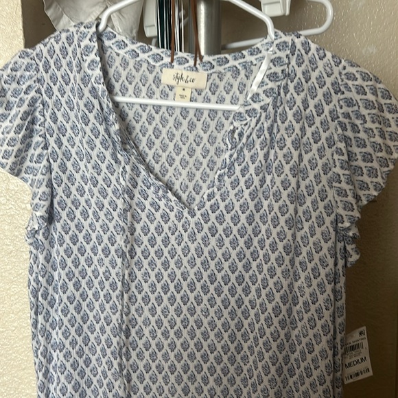 New size M - Picture 3 of 3